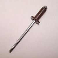 Заклепка вытяжная комбинированая. Алюминий-сталь RAL8017. 4,8х12 (коричневый) /1000/ Заклепка вытяжная комбинированая. Алюминий-сталь RAL8017. 4,8х12 (коричневый) /1000/